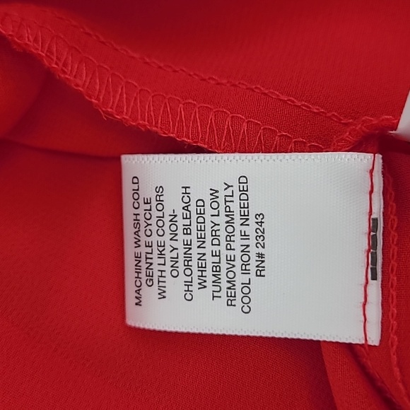 NWT New York & Company Red Chiffon Blouse Women's Size Medium - Picture 8 of 8